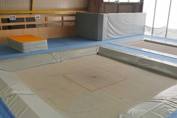 Sporthalle Färbi 6
