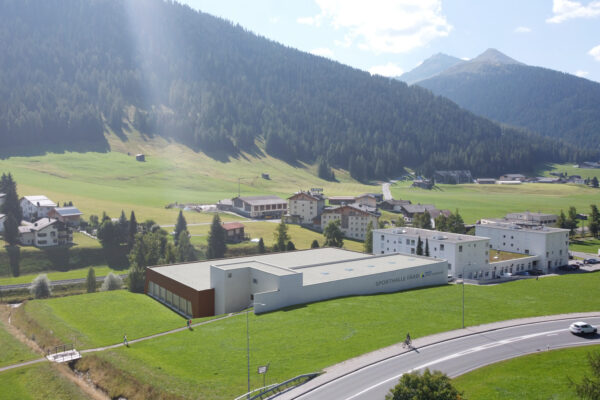 Sporthalle Färbi Aussen 1