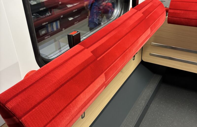 ÖBB Stehhilfen