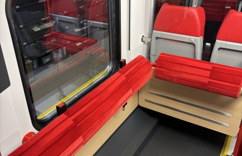 ÖBB Stehhilfen 1
